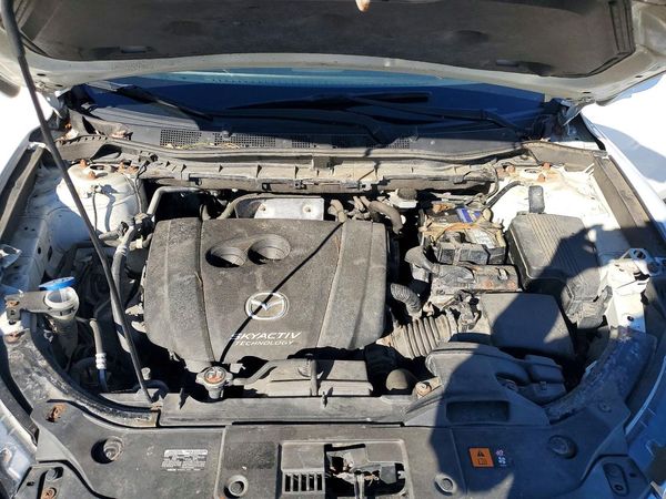 2016 MAZDA CX-5 Grand Touring/GT — Engine bay