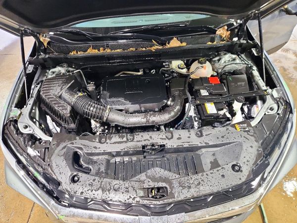 2025 CHEVROLET BLAZER 2LT — Engine bay