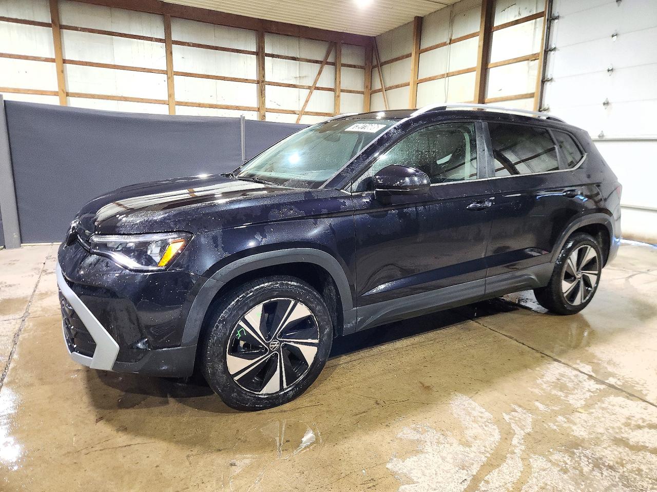 2026 VOLKSWAGEN TAOS 4Motion SE — Front 3/4