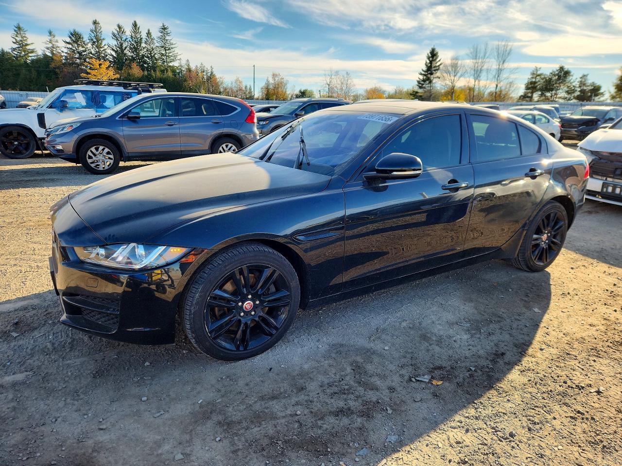 2018 JAGUAR XE Prestige — Front 3/4