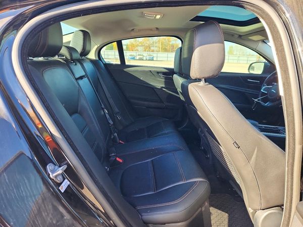 2018 JAGUAR XE Prestige — PSRS