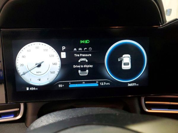 2025 HYUNDAI ELANTRA Limited — ODOM