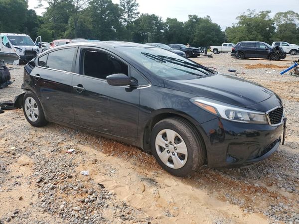 2017 KIA FORTE LX Base