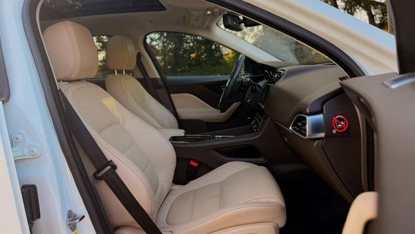2018 JAGUAR F-PACE Prestige