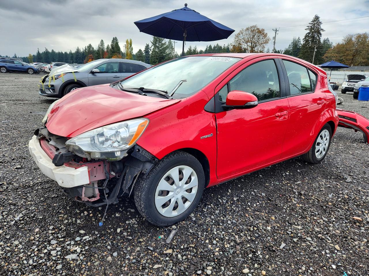 2013 TOYOTA PRIUS — Front 3/4