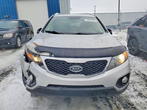 2013 KIA SORENTO Base / LX