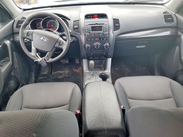 2013 KIA SORENTO Base / LX