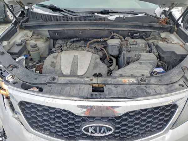 2013 KIA SORENTO Base / LX