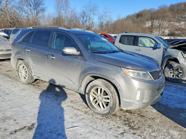 2014 KIA SORENTO Base/ LX