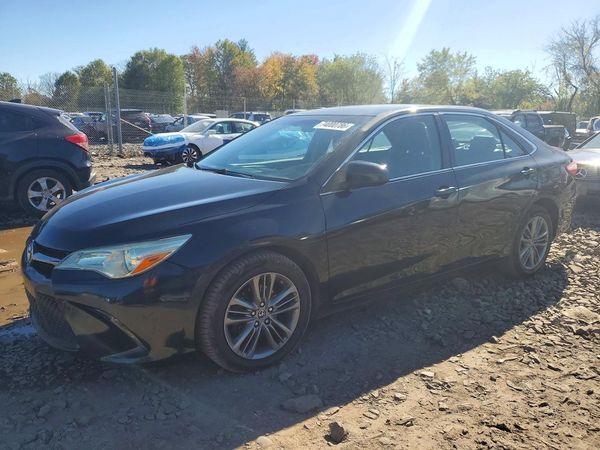 2016 TOYOTA CAMRY — Front 3/4