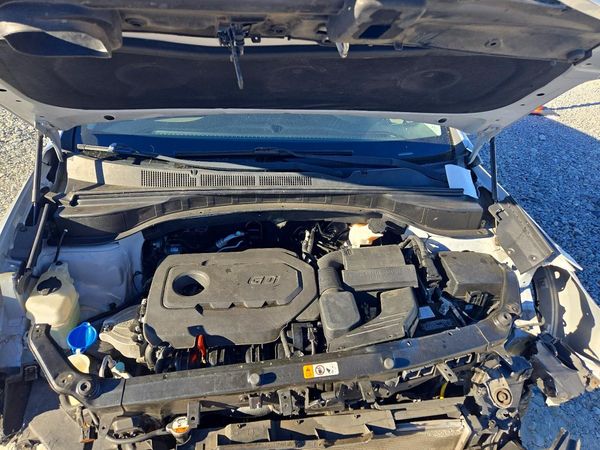 2018 HYUNDAI SANTA FE Sport Base — Engine bay