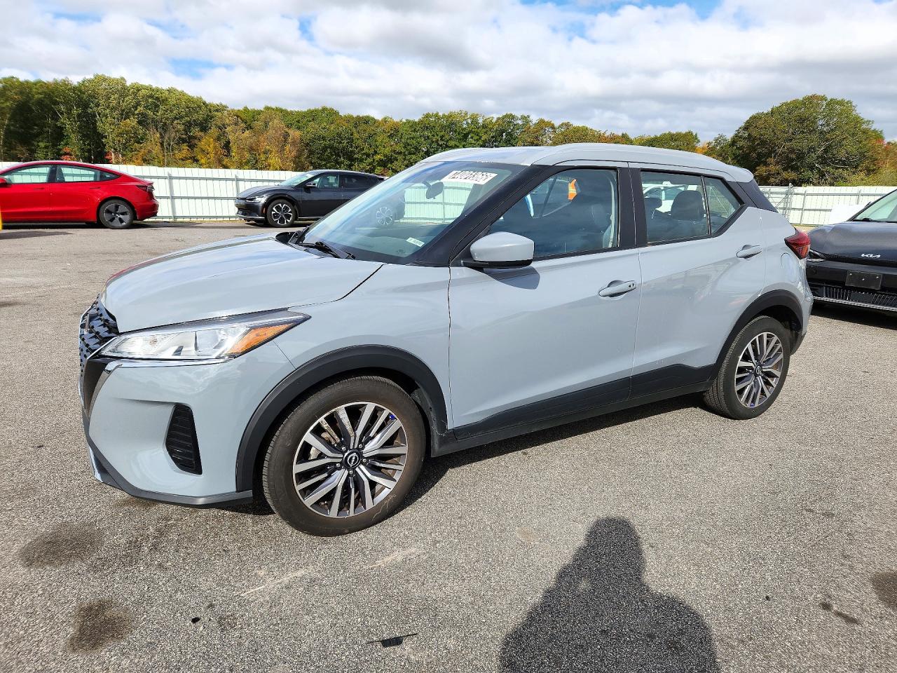 2024 NISSAN KICKS SV — Front 3/4