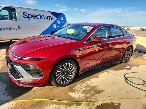 2025 HYUNDAI SONATA SEL — Front 3/4
