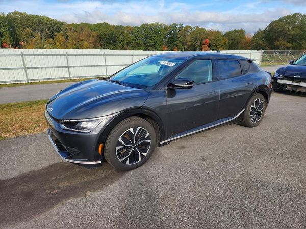 2023 KIA EV6 Light, Wind — Front 3/4