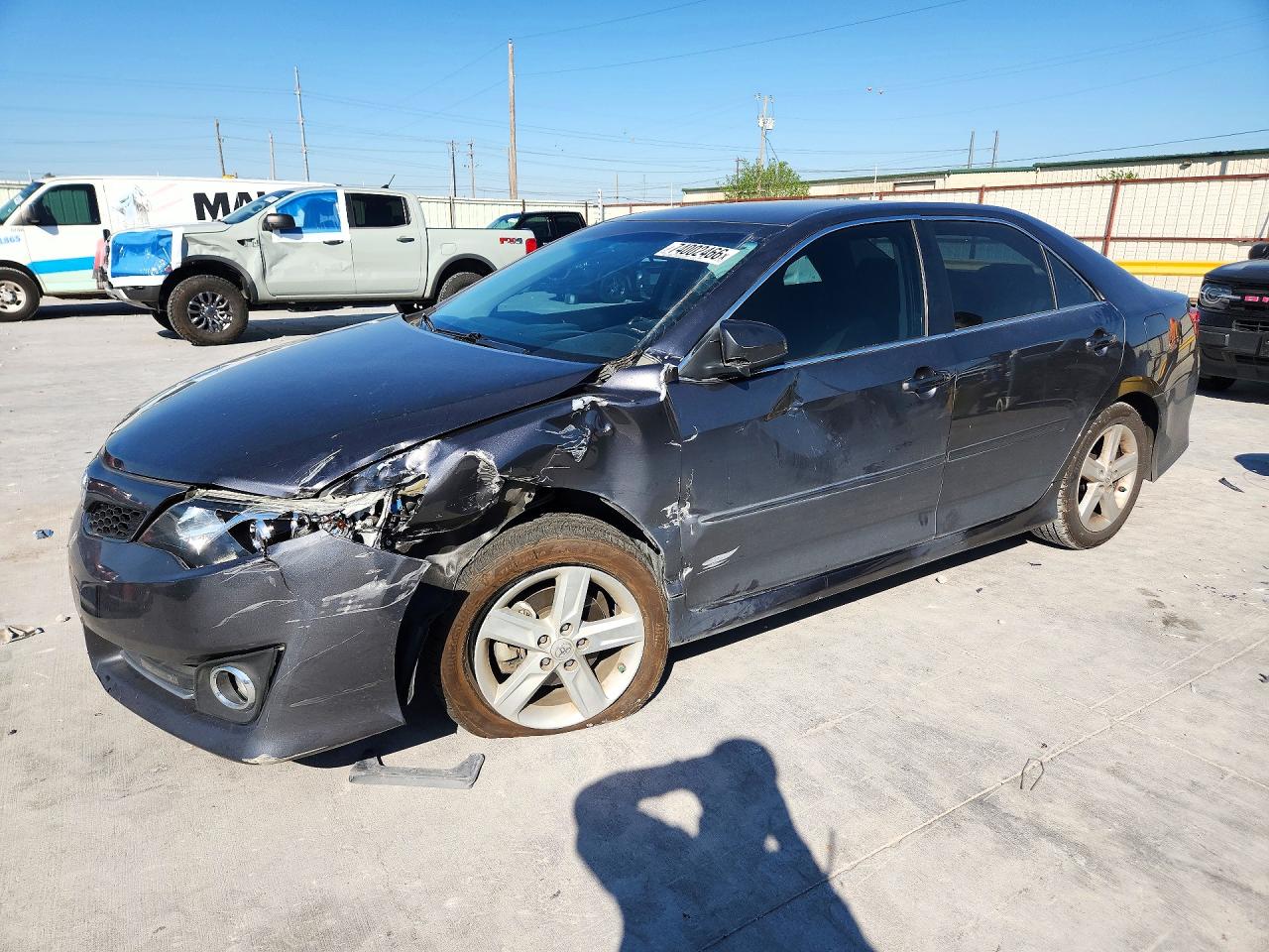 2013 TOYOTA CAMRY — Front 3/4