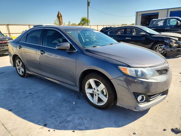 2013 TOYOTA CAMRY — Passenger 3/4