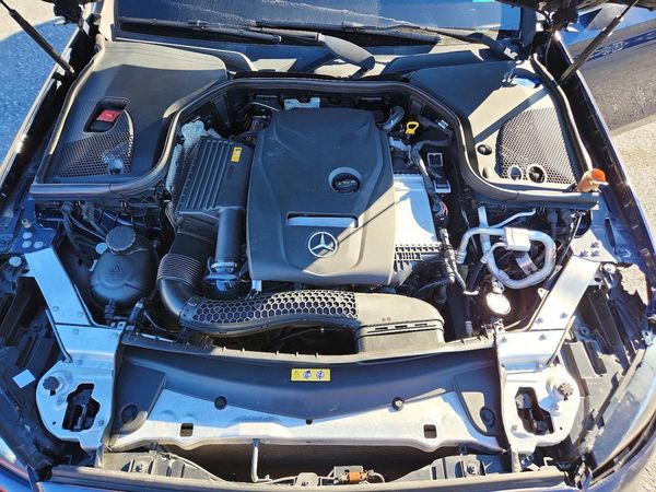 2019 MERCEDES-BENZ E E300-4M — Engine bay