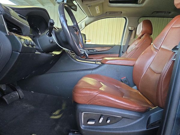 2020 CADILLAC ESCALADE ESV Luxury — DENT