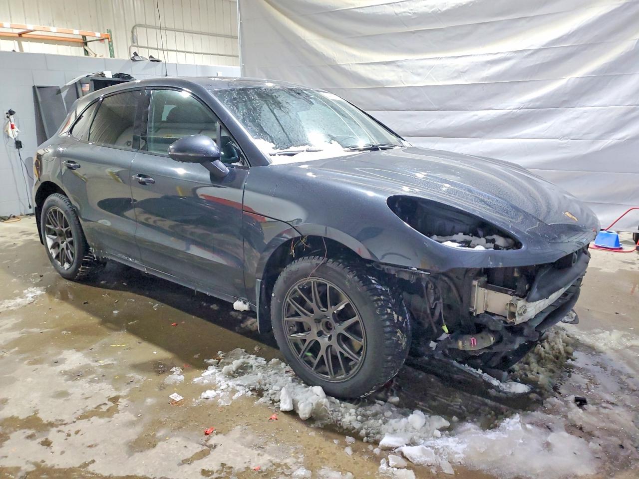 2020 PORSCHE MACAN