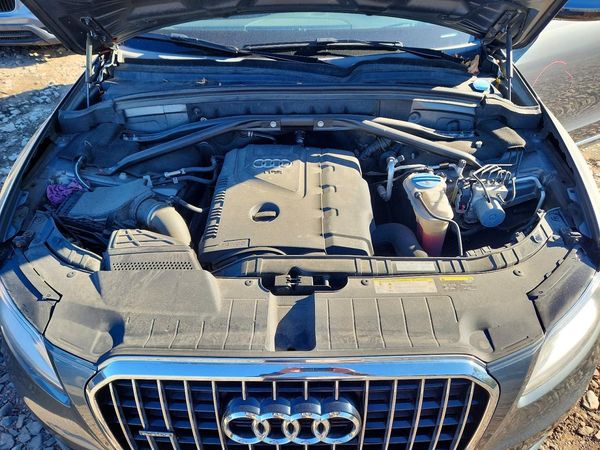 2016 AUDI Q5 — Engine bay