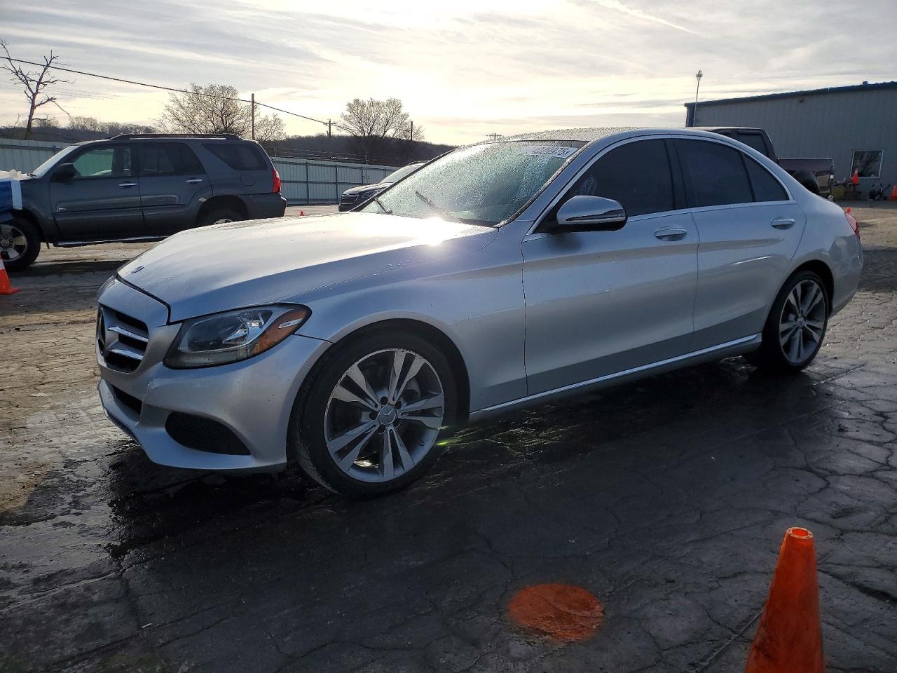 2017 MERCEDES-BENZ C C300
