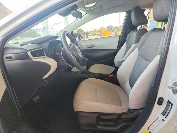 2022 TOYOTA COROLLA LE — DENT