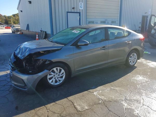2018 HYUNDAI ELANTRA SE — Front 3/4