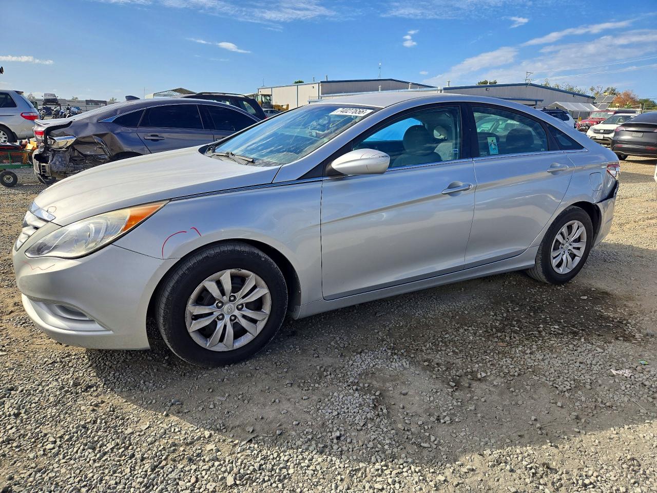 2013 HYUNDAI SONATA GLS/ GLS Popular — Front 3/4