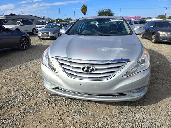 2013 HYUNDAI SONATA GLS/ GLS Popular — DIRF