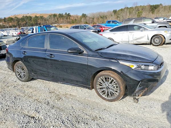 2024 KIA FORTE GT Line