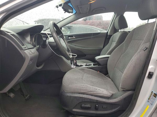 2013 HYUNDAI SONATA GLS/ GLS Popular — DENT