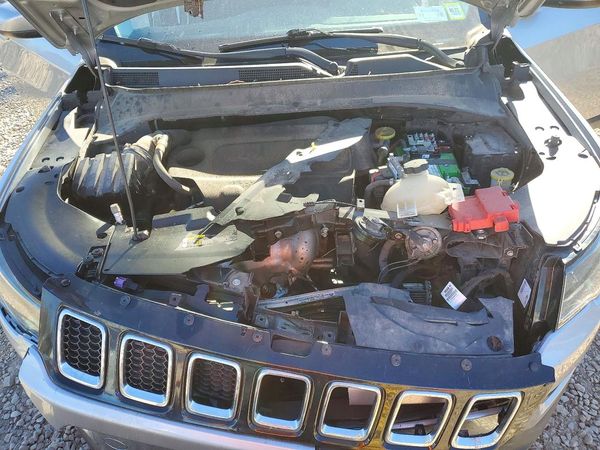2019 JEEP COMPASS — Engine bay