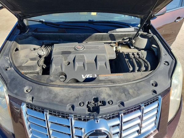2015 CADILLAC SRX Performance — Engine bay