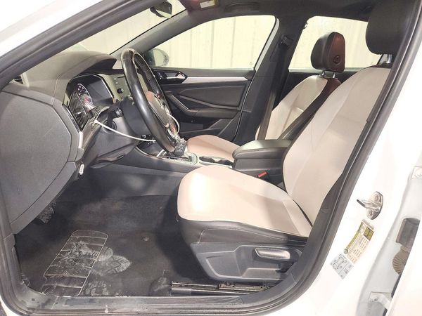 2021 VOLKSWAGEN JETTA S / SE / R-Line — DENT