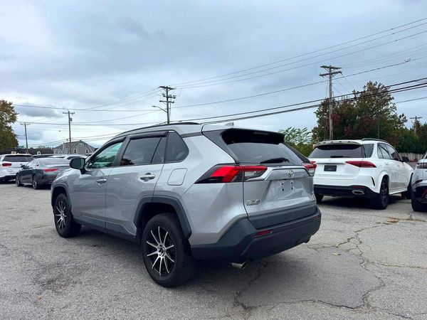 2019 TOYOTA RAV4 LE