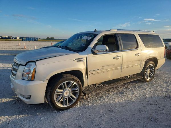 2012 CADILLAC ESCALADE ESV Premium — Front 3/4