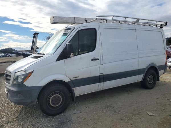 2014 MERCEDES-BENZ SPRINTER High — Front 3/4