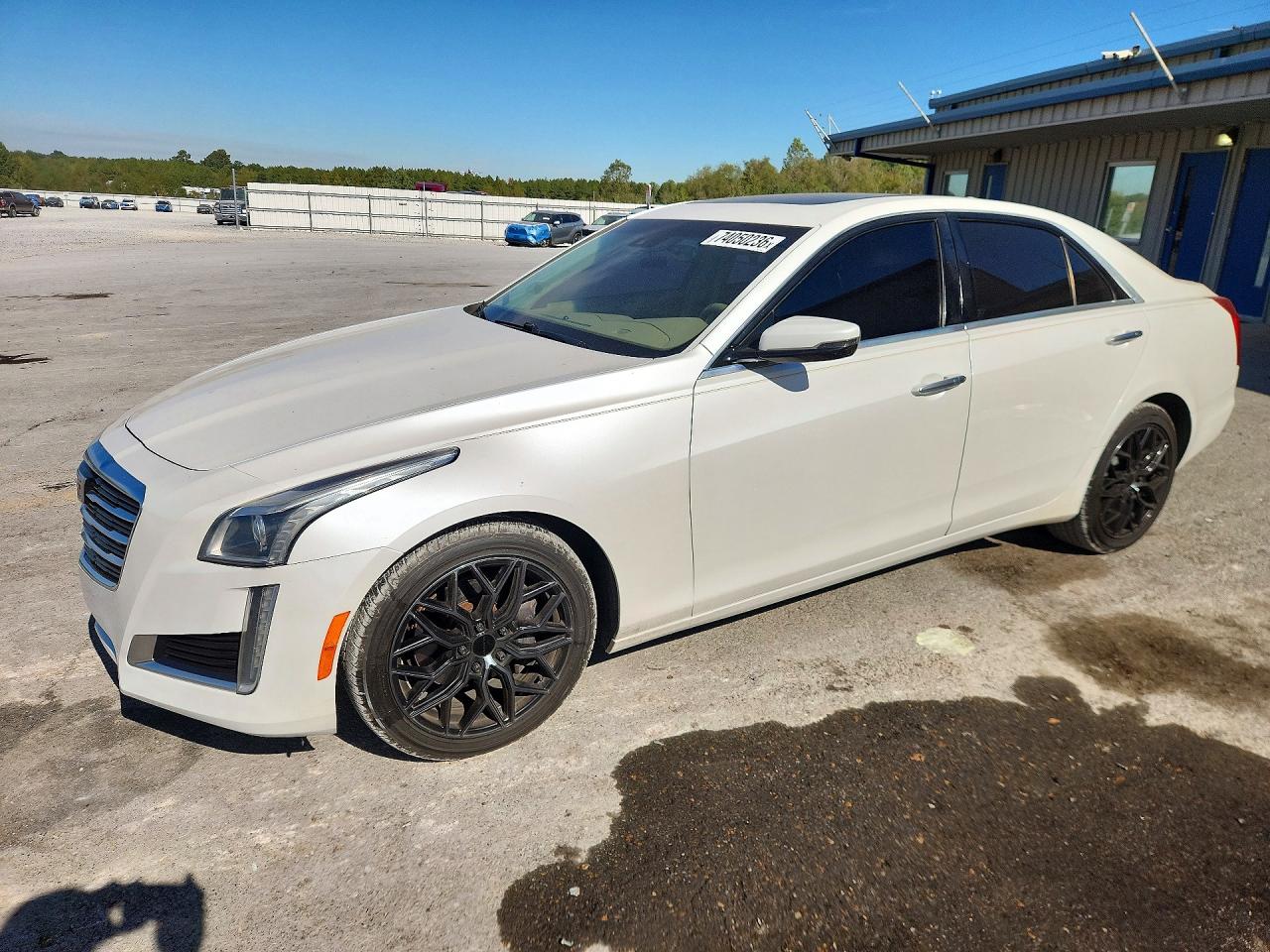 2015 CADILLAC CTS Luxury — Front 3/4