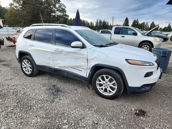 2017 JEEP CHEROKEE — Passenger 3/4