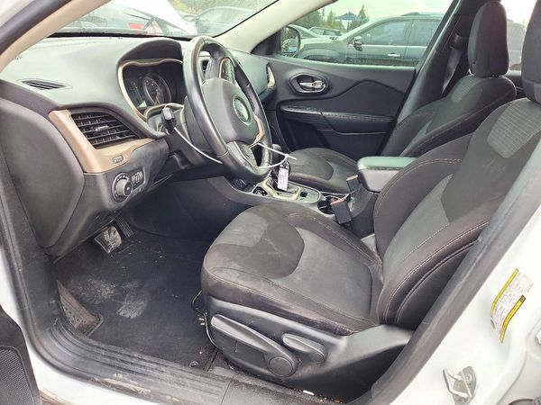 2017 JEEP CHEROKEE — DENT