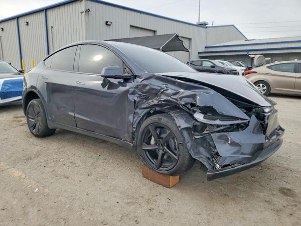 2026 TESLA MODEL Y