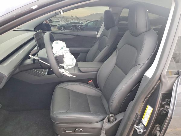 2026 TESLA MODEL Y