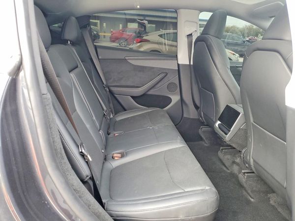 2026 TESLA MODEL Y