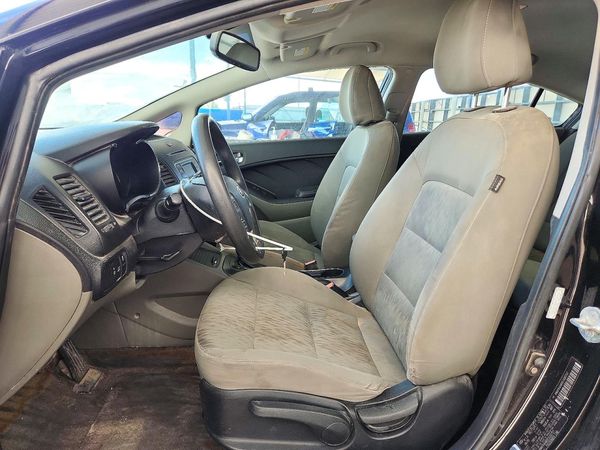 2014 KIA FORTE LX — DENT