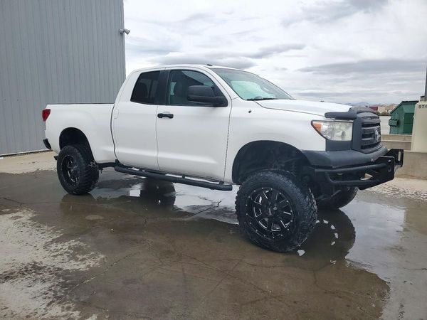 2013 TOYOTA TUNDRA SR5 — Passenger 3/4