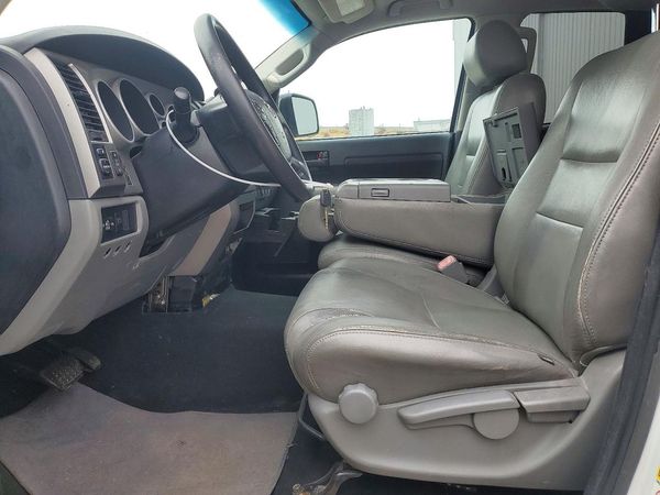 2013 TOYOTA TUNDRA SR5 — DENT