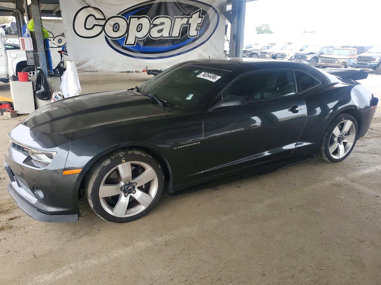 2015 CHEVROLET CAMARO 2LT — Front 3/4