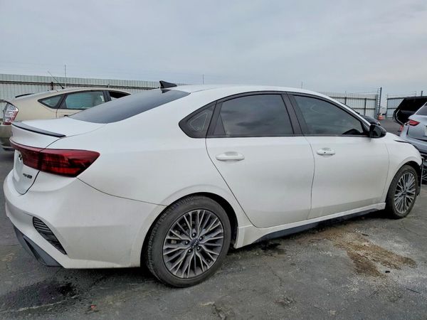 2022 KIA FORTE