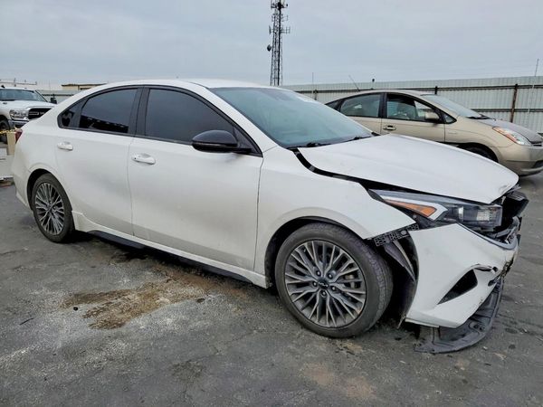 2022 KIA FORTE