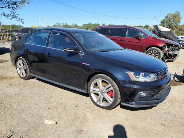 2017 VOLKSWAGEN JETTA GLI — Passenger 3/4
